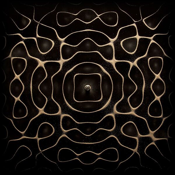 Fichier:Cymatique 3.jpg